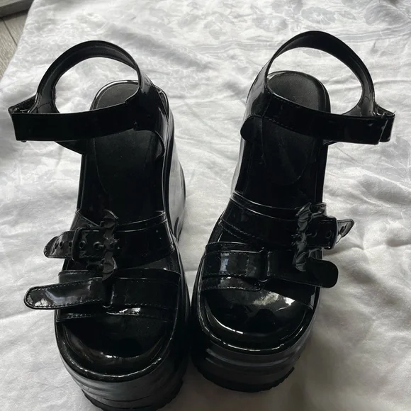 Demonia platforms - Picture 3 of 3